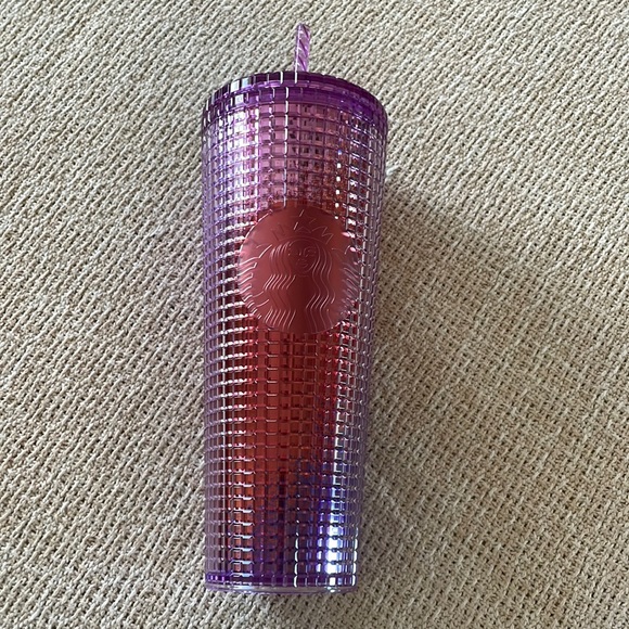 Berry Disco - Picture 1 of 2